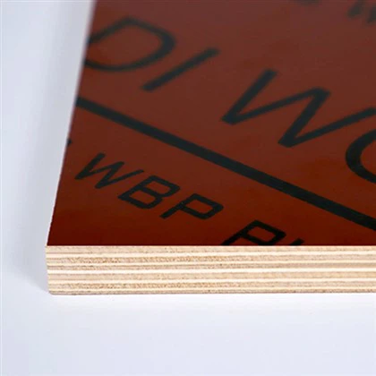 Plajwud tal-film aħmar durabbli